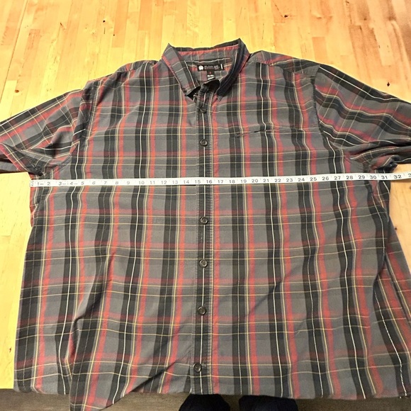 Duluth Trading Co Alaskan Hardgear Men's Plaid Shirt in Black and Red - Picture 8 of 9